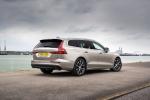 Volvo V60 D4 Momemtum 2018 года (UK)